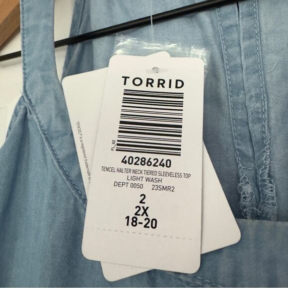 Torrid 100% Tencel Halter Neck Tiered Sleeveless Top in
Light Wash Lyocell Tank - Picture 7 of 13
